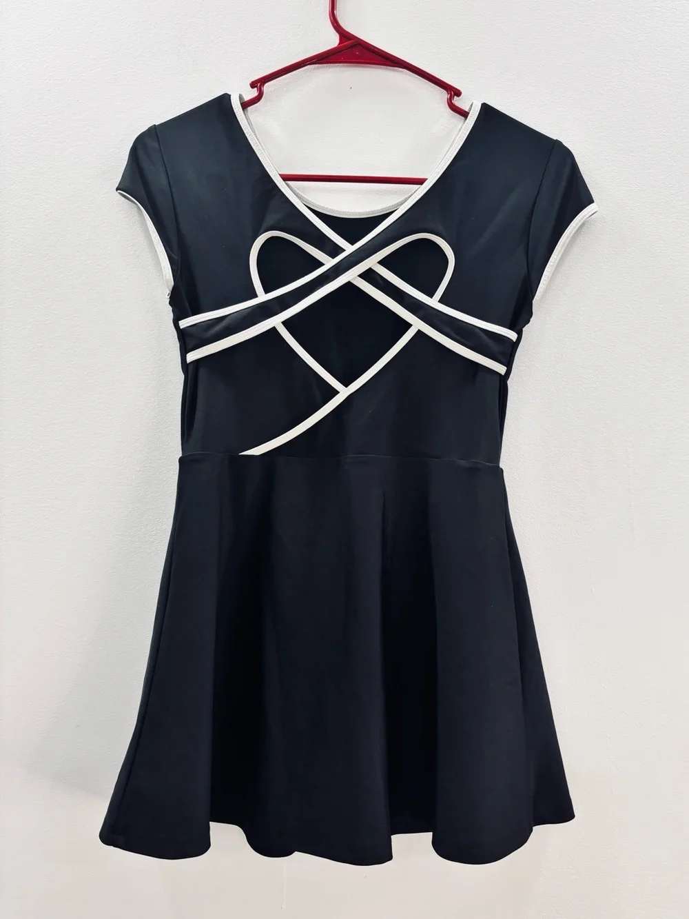 Old Navy Girls PowerSoft Heart-Back Athletic Dress XL 14-16 Black
